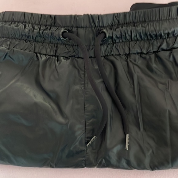 Adidas Stella McCartney shorts - Picture 7 of 7